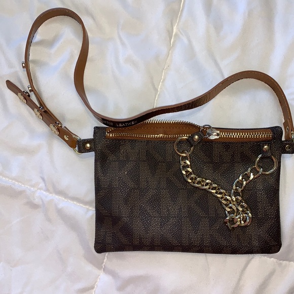 Michael Kors Belt with purse - Picture 1 of 6